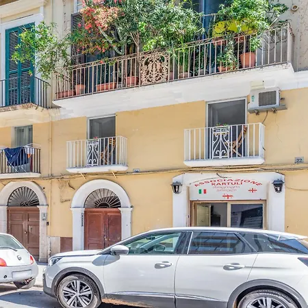 Guesthost - 4 - Lovely & Functional דירה