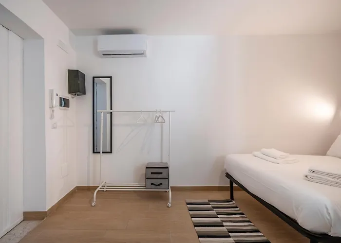 Guesthost - 4 - Lovely & Functional Daire Bari