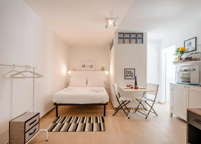 Guesthost - 4 - Lovely & Functional * Bari